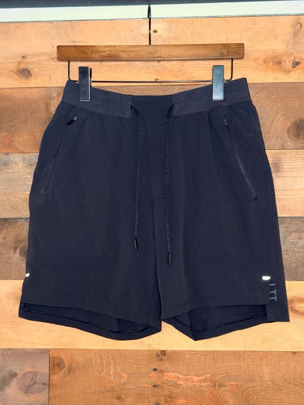 lululemon License to Train LTT Short 7 inch